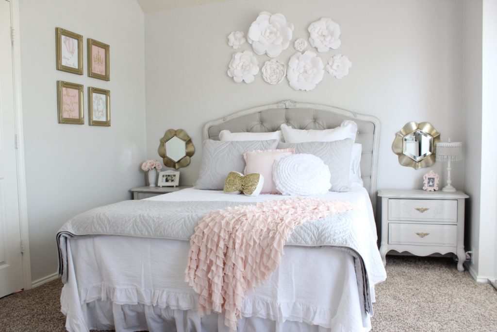 girls bedroom in grey