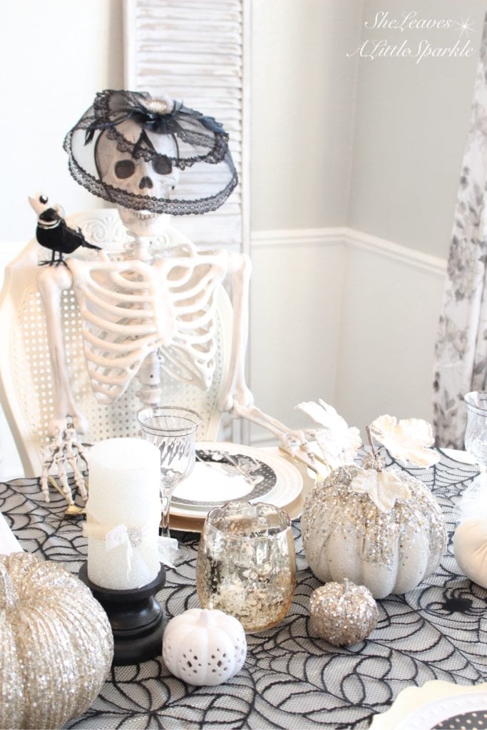spooky glam halloween table black white gold chic halloween