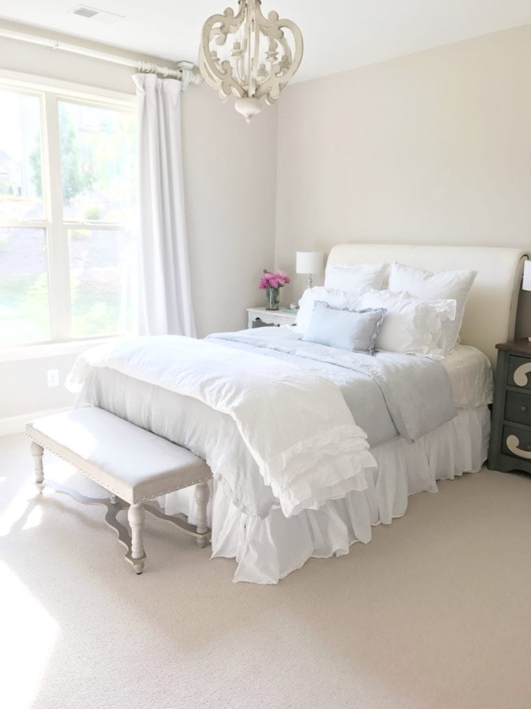 Bright White Home of Megan Manton - Summer Adams