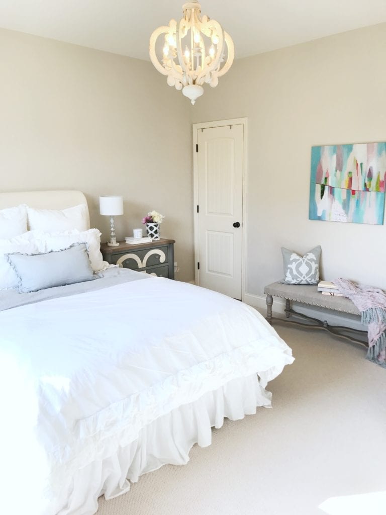 Bright White Home of Megan Manton - Summer Adams