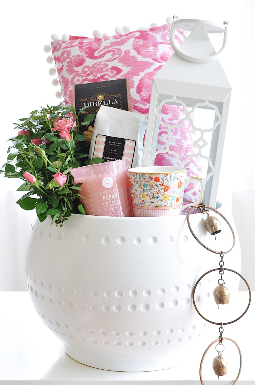 https://summeradams.com/wp-content/uploads/2019/04/Mothers-Day-Gift-Basket-Idea-from-HomeGoods-2.jpg