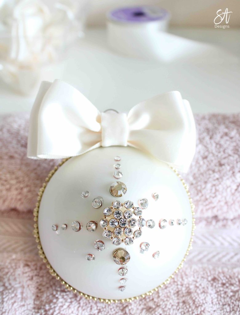 rhinestone bow diy ornament, girlie girly bow ornament, wedding ornament, Christmas rhinestones ornaments, Christmas decorations, glam Christmas decorations, elegant Christmas decor, classy Christmas decor, ivory bling ornaments, ivory ornate Christmas decor diy, ornament in gift box, swarovski crystal ornaments