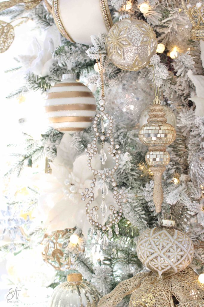 Elegant White Christmas Tree with Gold & White Ornaments