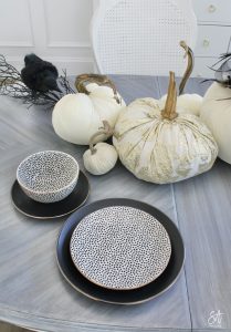 walmart dinnerware, affordable dinnerware, glam modern dinnerware, modern place settings, velvet pumpkins, black and white halloween table,