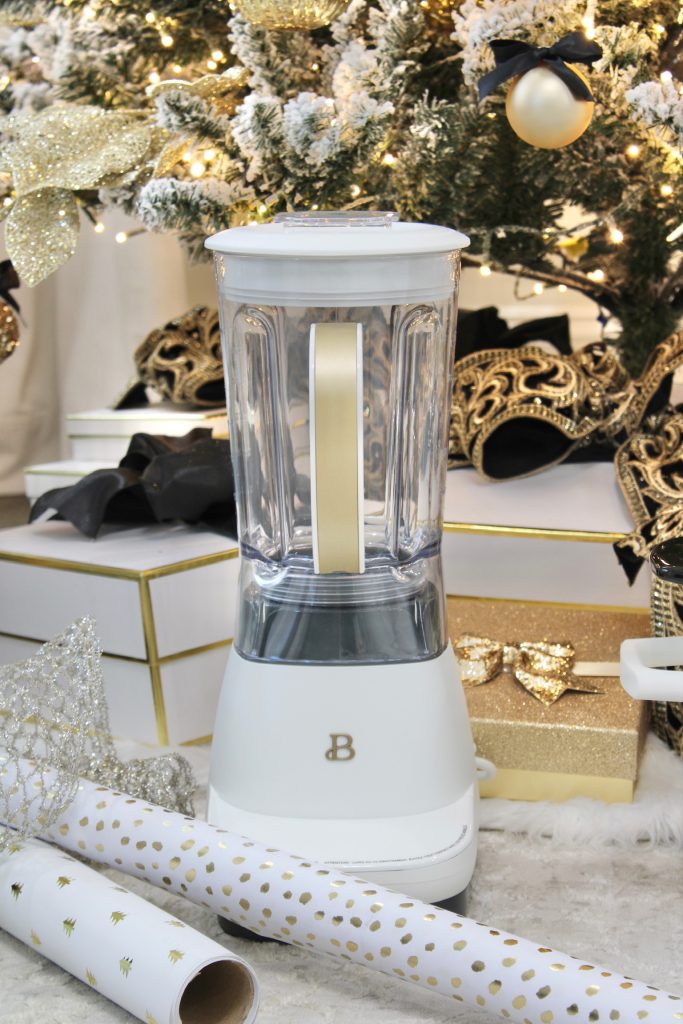 Beautiful by Drew Barrymore Walmart, white and gold kitchen appliances, glam chic kitchen appliances, gifts for the home, home decor kitchen gift ideas for christmas, gift ideas for her, gift ideas for the homemaker, beautiful gold and white blender by drew barryore