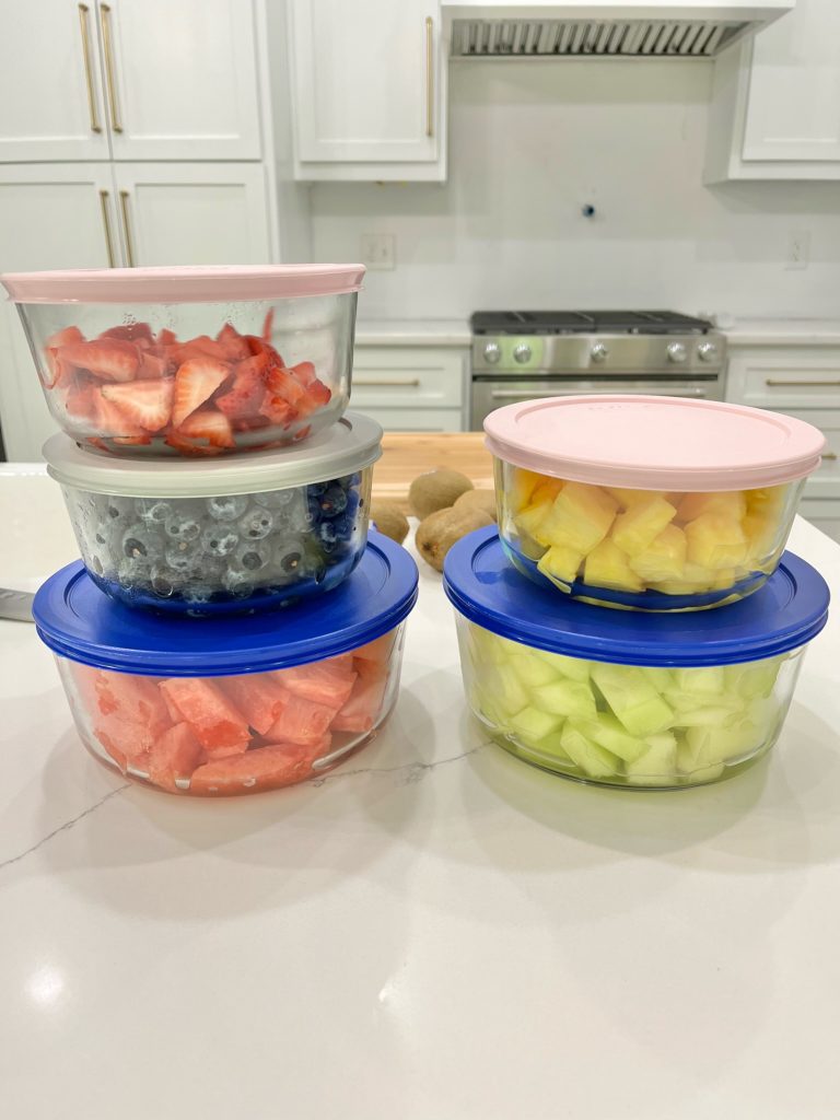 pyrex glass food storage containers, fresh fruit, vegan diet, whole food plant based food ideas