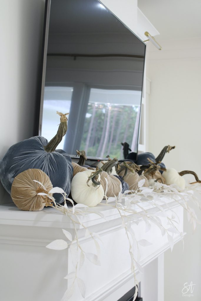 blue velvet pumpkins, hot skwash pumpkins, fall living room decor, fall pumpkin mantel