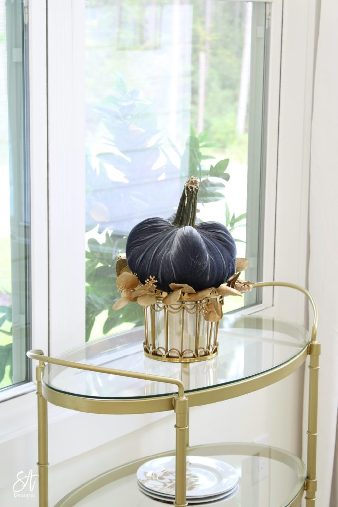 blue velvet pumpkin, hot skwash, mirrored cache pot